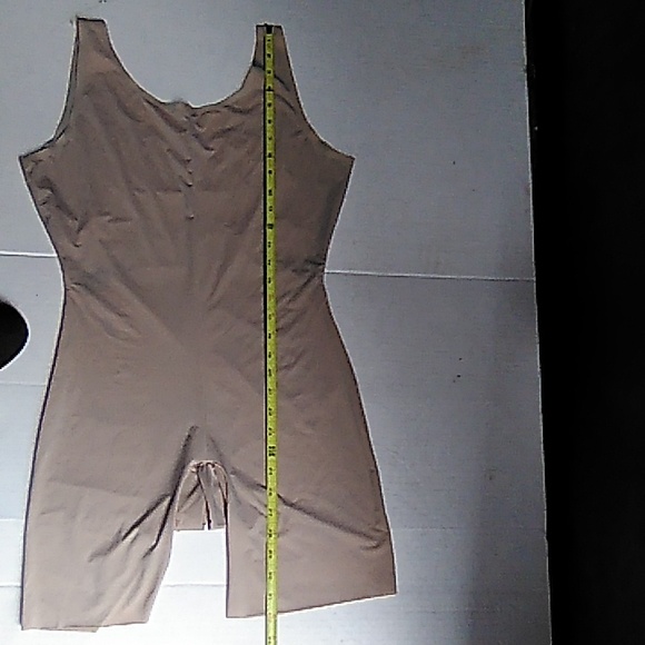 Spanx X 2 - Picture 6 of 16